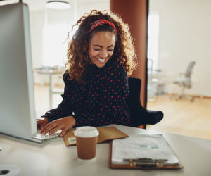 Succeed In Your Job: Be Happy At Work!