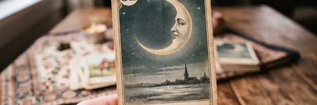 The Moon in the Petit Lenormand: meaning