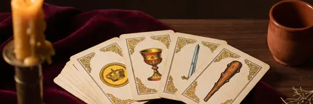 Spanish Tarot Spreads: The 4 Methods And The 5-Card Cross