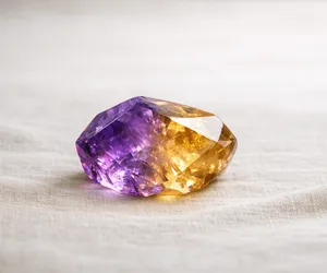 Ametrine: The Bicolor Stone That Rebalances The Body